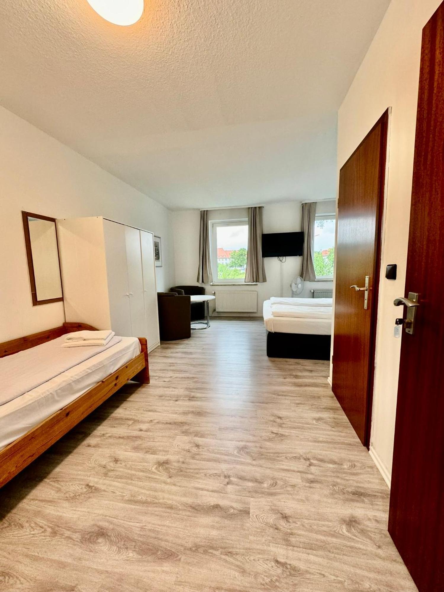 Hotel Zum Ruecking 노르트하임 외부 사진