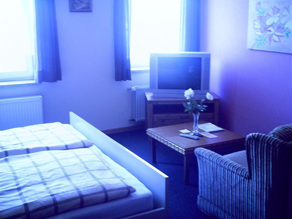 Hotel Zum Ruecking 노르트하임 외부 사진