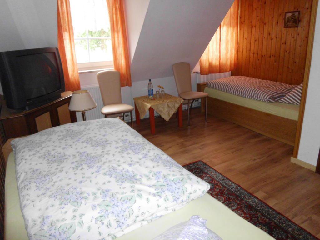 Hotel Zum Ruecking 노르트하임 객실 사진